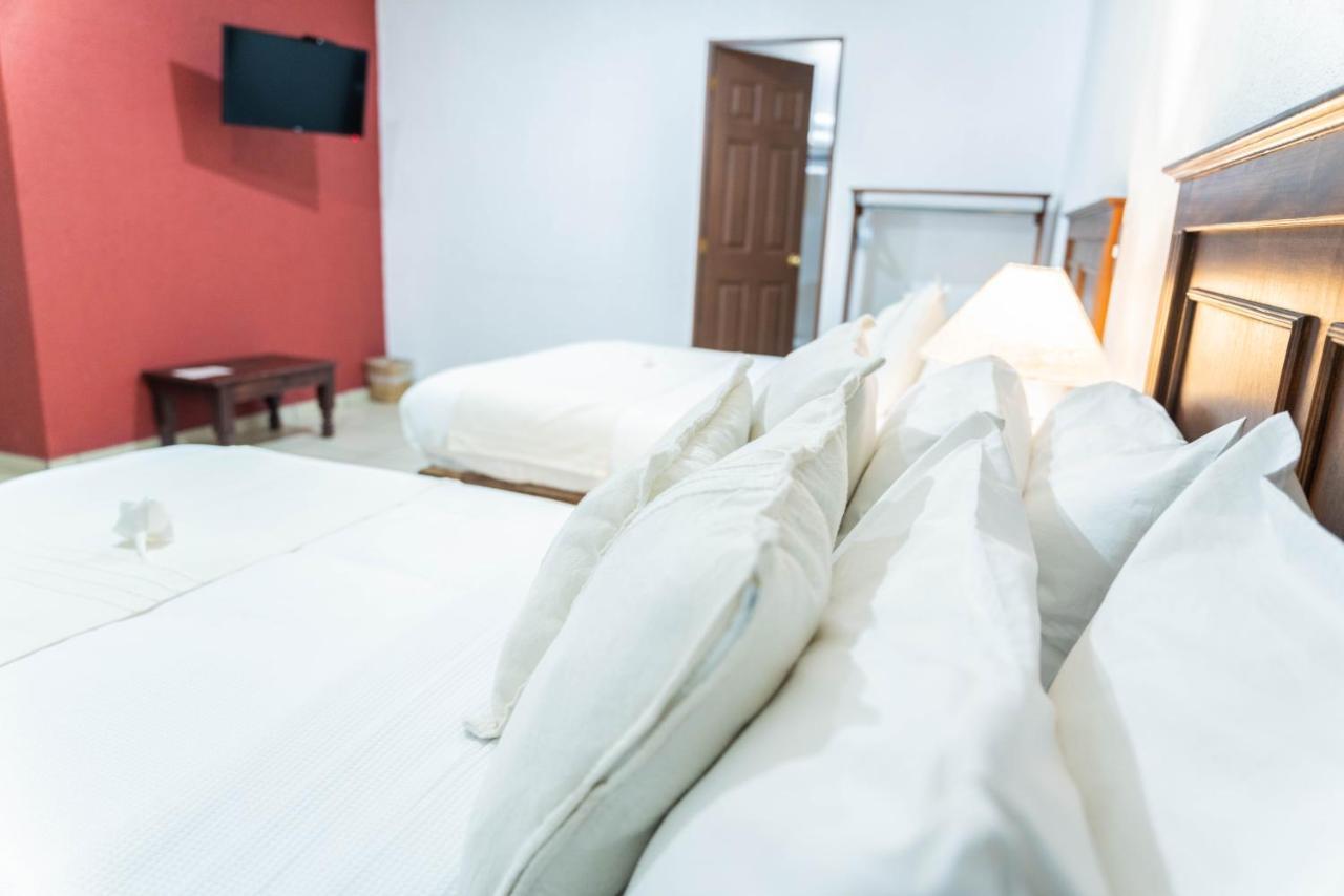 Casa Graciela Hotel Пацкуаро Екстер'єр фото