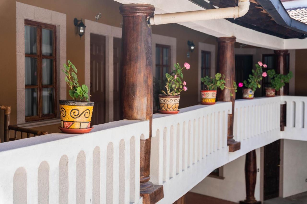 Casa Graciela Hotel Пацкуаро Екстер'єр фото