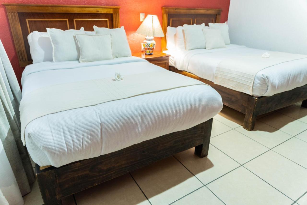 Casa Graciela Hotel Пацкуаро Екстер'єр фото