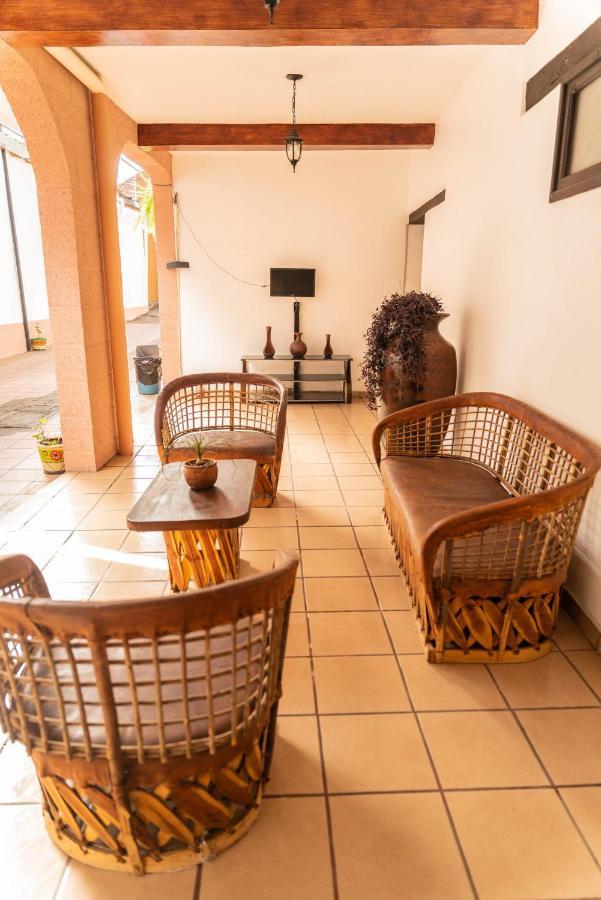 Casa Graciela Hotel Пацкуаро Екстер'єр фото