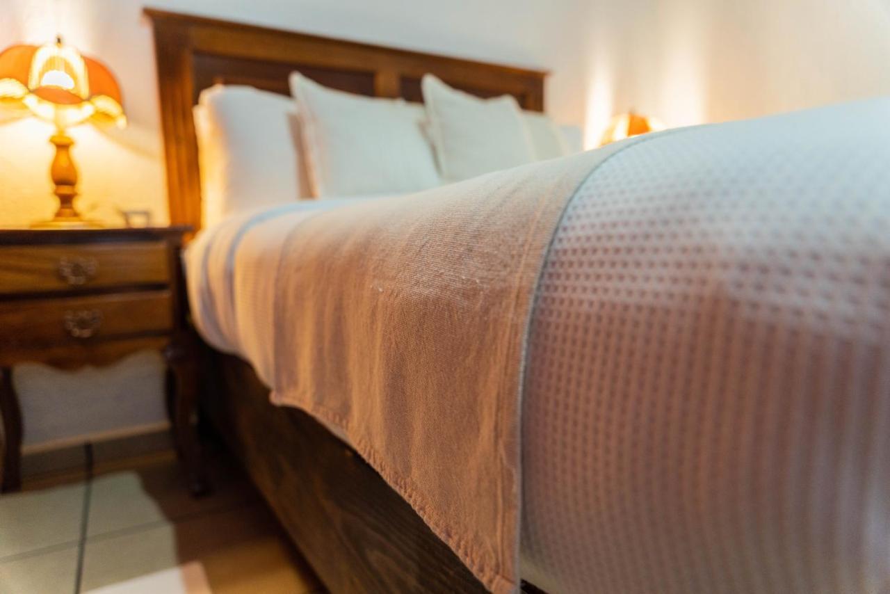 Casa Graciela Hotel Пацкуаро Екстер'єр фото
