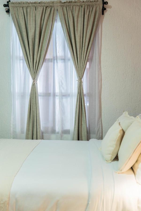 Casa Graciela Hotel Пацкуаро Екстер'єр фото